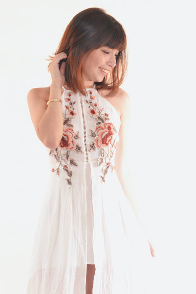 EMBROIDERY DRESS IN WHITE
