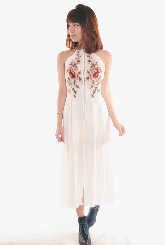 EMBROIDERY DRESS IN WHITE